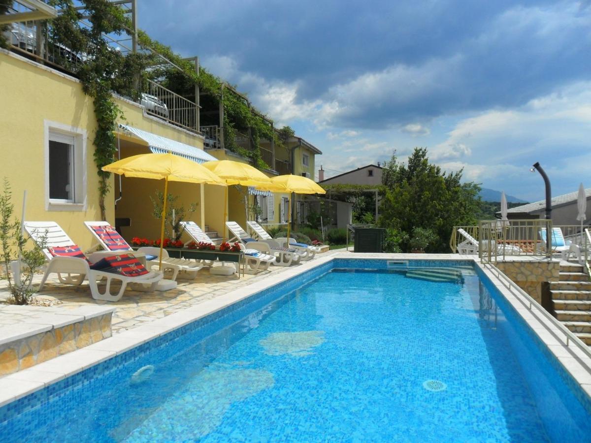 Apartments Zlato - With Pool Senj  Esterno foto